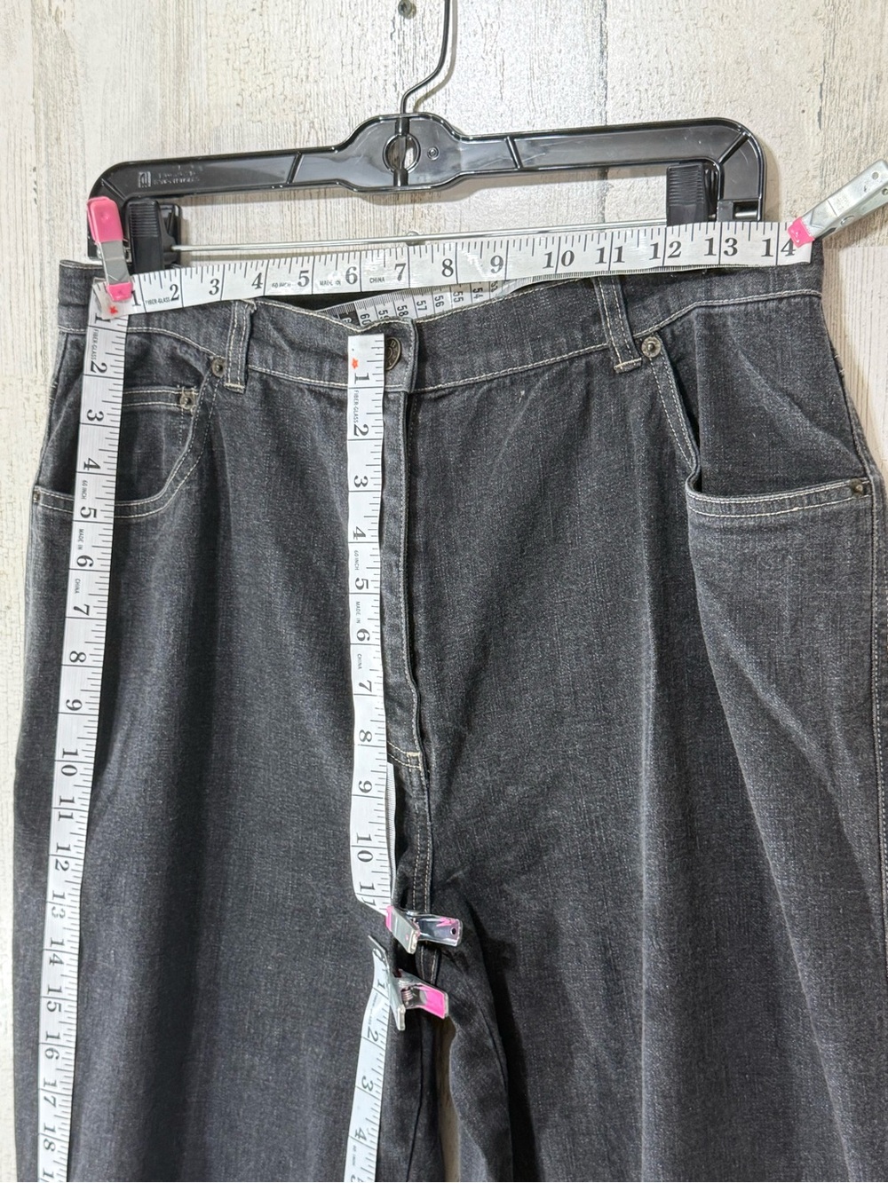 Vintage Black High Rise Loosefit Mom 
Jeans Black with Floral Embroidery - Picture 10 of 13